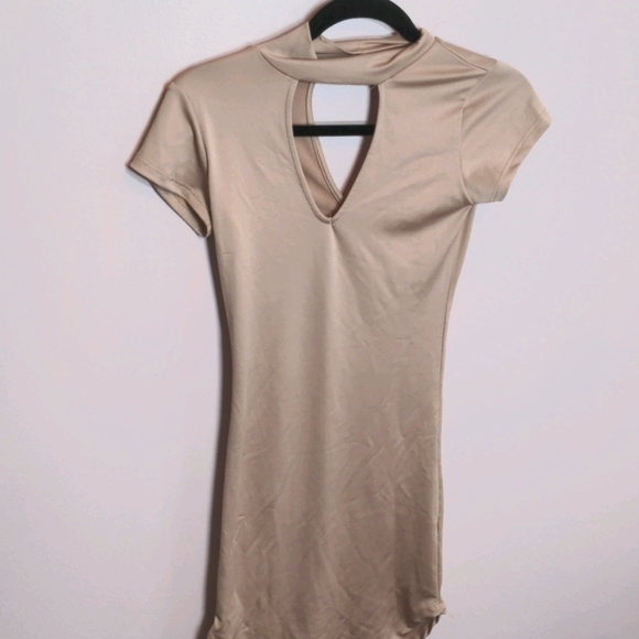 Body Con dress - Picture 2 of 3